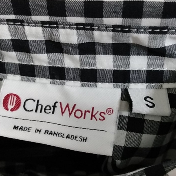 CHEF WORKS NWT WOMEN'S BUTTON DOWN SHIRT SZ SMALL - Picture 4 of 10